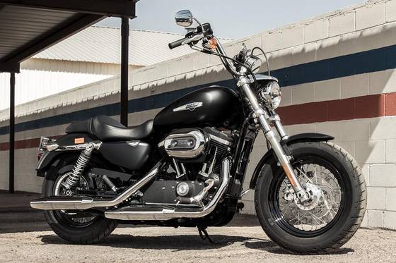 HARLEY-DAVIDSON SPORTSTER 1200 CUSTOM 
